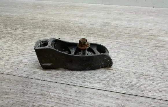 Porsche Panamera (970) Fuel Injector clamp holder 94611051502