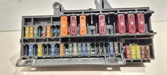 BMW 7 E65 E66 Fuse module 18560