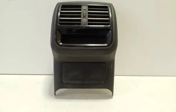 Rear air vent grill