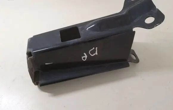 Volvo S80 Radiator support slam panel bracket 