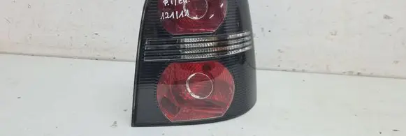 Volkswagen Touran I Rear/tail lights 121-11-ATS