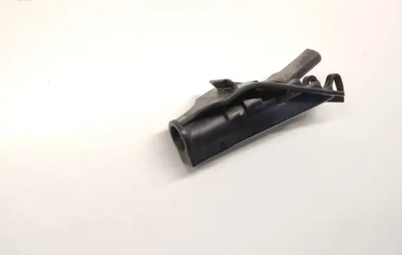 Land Rover Evoque I Windshield washer spray nozzle 
