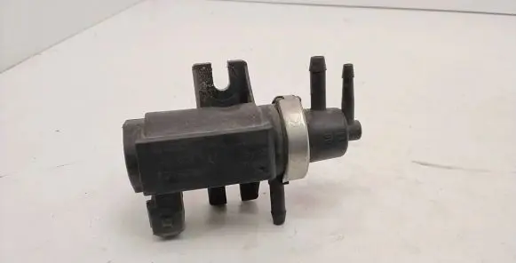 Volkswagen PASSAT B4 Turbo solenoid valve 1H0906627 72190320 99T182