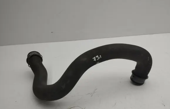 Mercedes-Benz CLS C218 X218 Engine coolant pipe/hose