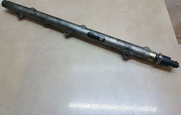 Opel Omega B2 Fuel main line pipe 0445216002