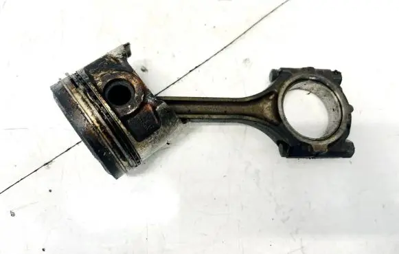 Piston with connecting rod