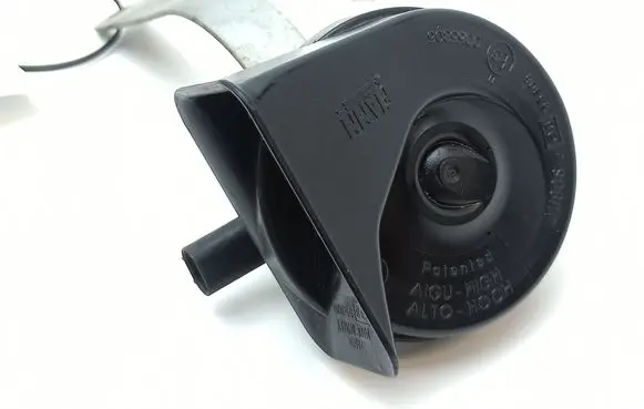 BMW Z4 E85 E86 Horn signal E30055306