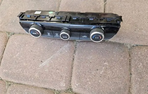 Opel Crossland X Climate control unit 98226305YX