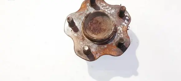 Nissan Quest Rear wheel hub