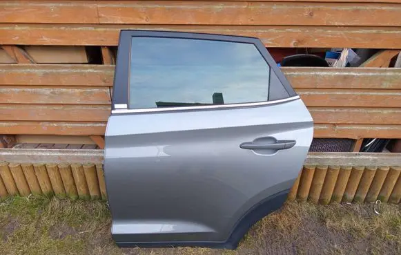 Hyundai Tucson TL Rear door 