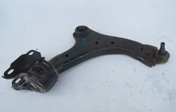 Volvo V70 Front control arm