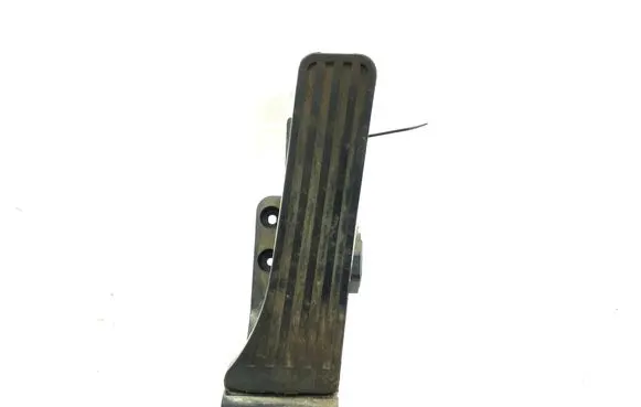 Mercedes-Benz GLK (X204) Accelerator throttle pedal A2043000304