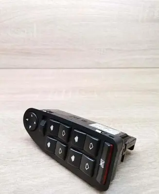 BMW 7 E38 Electric window control switch 8380646