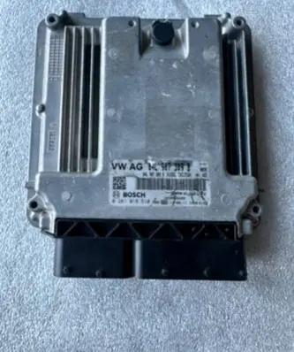 Volkswagen Golf VII Engine control unit/module 04L907309B 0281018510