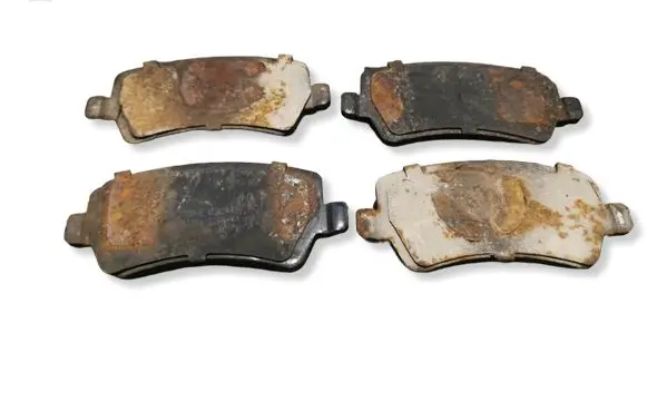 Volvo V70 Brake pads (rear)