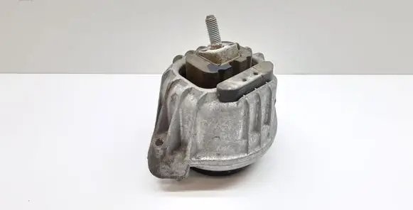 BMW 1 E81 E87 Engine mount bracket 6768800