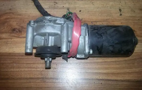 Honda Prelude Wiper motor wm72352s