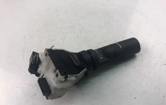Nissan NP300 Indicator stalk 7Y09SN