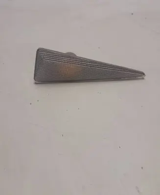 Renault Megane II Front fender indicator light