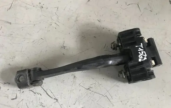 Opel Astra H Front door check strap stopper 13107175