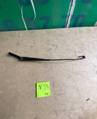 Volkswagen PASSAT B5 Front wiper blade arm 3B1955409