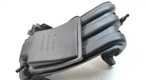 Nissan Note (E12) Intake manifold 121CB106