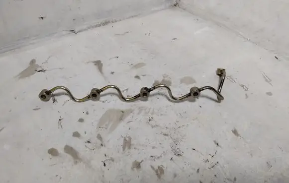 Toyota Avensis T250 Fuel return line/hose 
