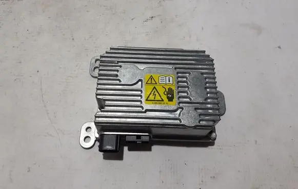 Mercedes-Benz S W223 Voltage converter inverter A0009820320