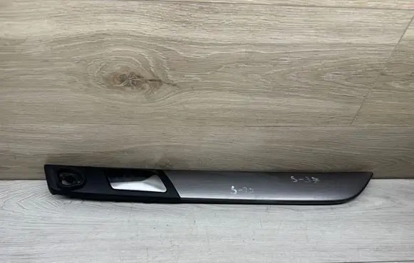 Volkswagen PASSAT B7 Rear door interior handle 3AA867450 321600100