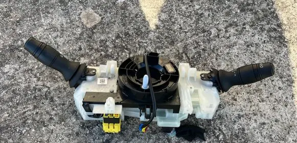 Wiper turn signal indicator stalk/switch