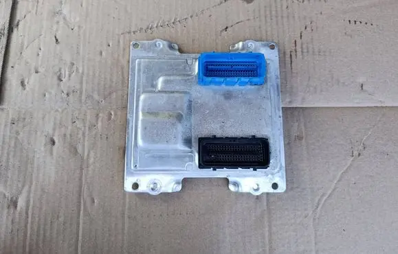 Opel Karl Engine control unit/module 12689585