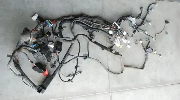 Mitsubishi Pajero Engine installation wiring loom 170KM