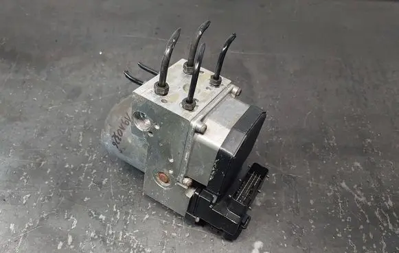 Volkswagen PASSAT B5 ABS Pump 8E0614111AH 0265220525 0273004358