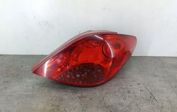 Peugeot 207 Rear/tail lights 