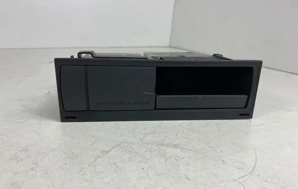 Audi A3 S3 8P CD/DVD changer 8P0035785