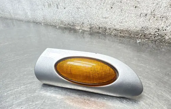 Opel Vectra B Front fender indicator light 