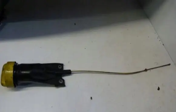 Renault Megane III Oil level dip stick 