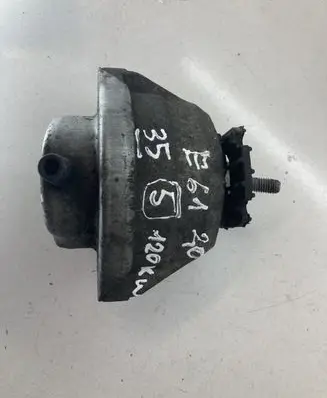 BMW 5 E60 E61 Engine mount bracket 15934612