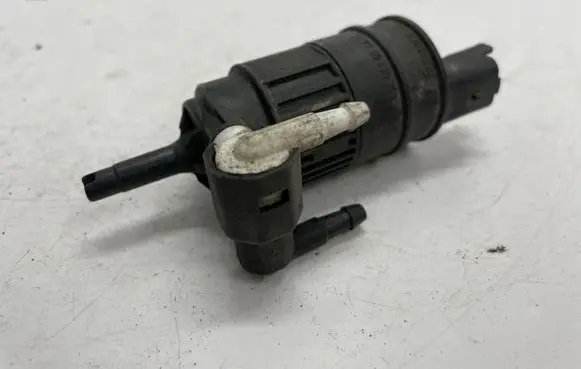 Opel Astra J Windscreen/windshield washer pump