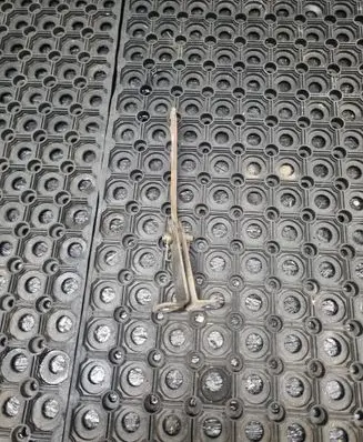 Opel Vivaro Rear door check strap stopper 65843