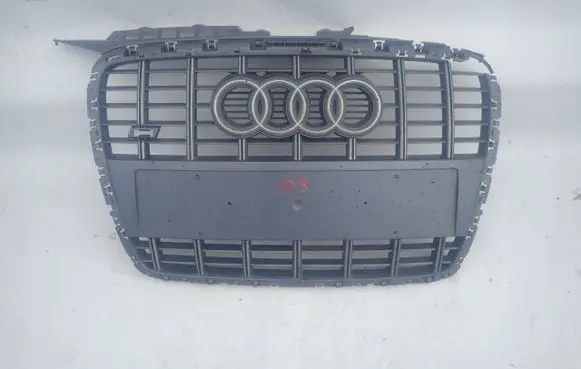 Audi A3 S3 8P Front bumper upper radiator grill 8P0853651A