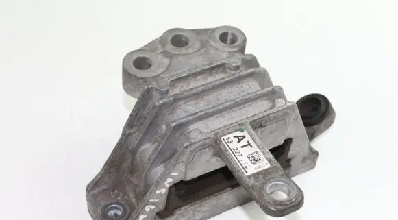 Opel Insignia A Engine mount bracket 13227712