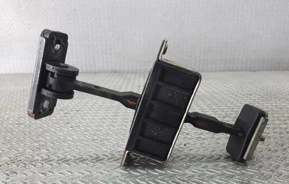Mercedes-Benz S W220 Front door check strap stopper