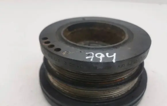 BMW 5 E39 Crankshaft pulley 2247890