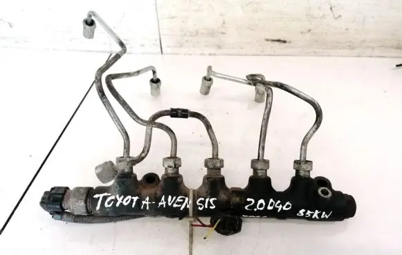 Toyota Avensis T250 Fuel main line pipe