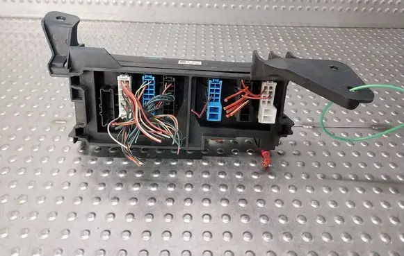 Mercedes-Benz ML W164 Fuse box set A1645400272 A1645451740