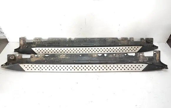 BMW X5 E70 Sill 7163555 7163556