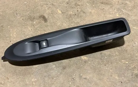 Citroen C4 II Electric window control switch 96657056ZD