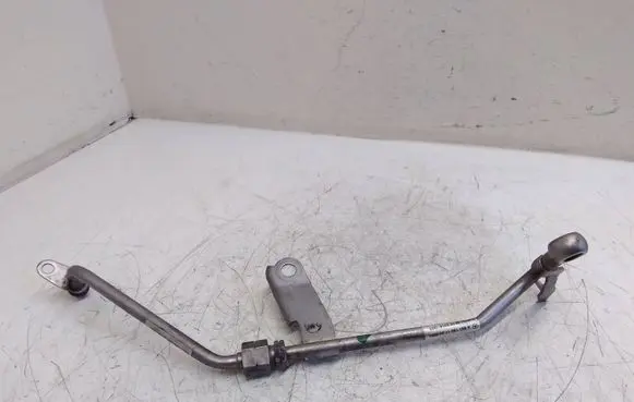 Mercedes-Benz GLA W156 Turbo turbocharger oiling pipe/hose A6511801720 A6511800820