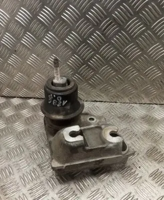 Subaru Legacy Engine mount bracket